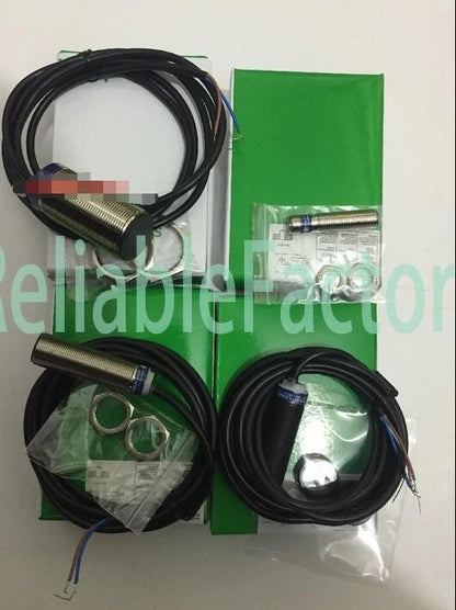 1PC Schneider XT118B1NAL2 free shipping