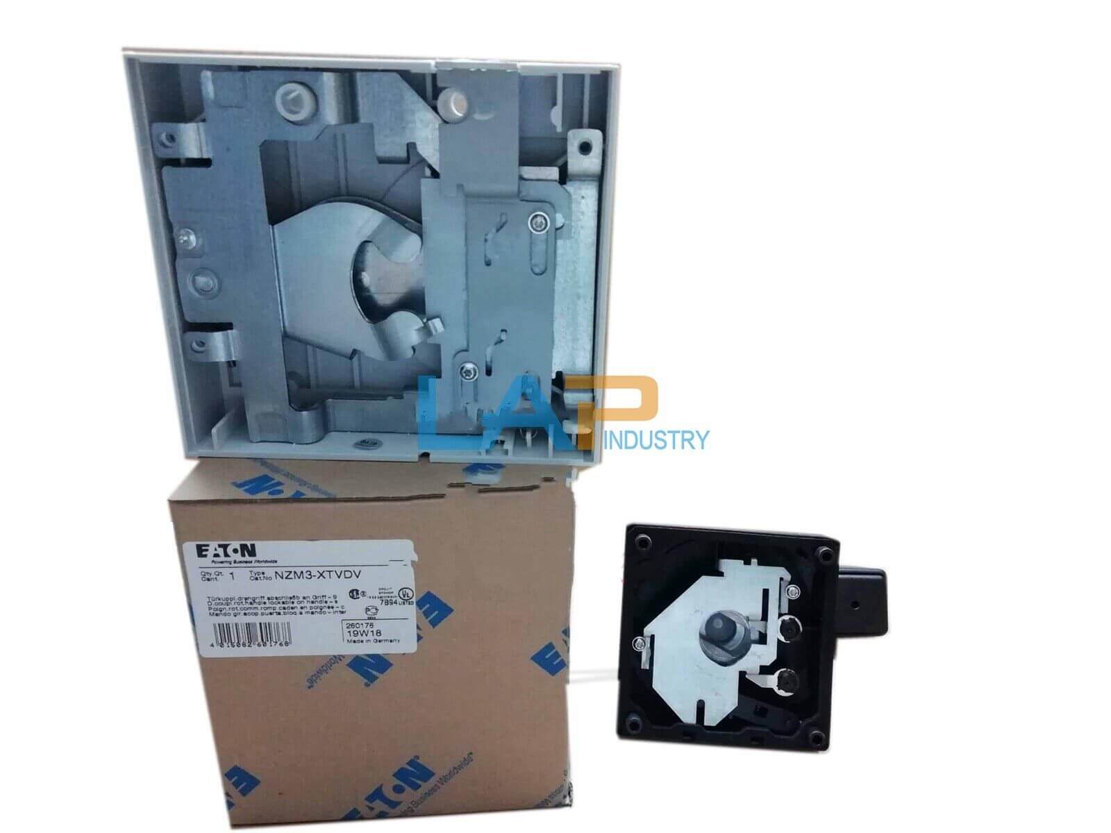 new 1PC  FOR MOELLER NZM3XTVDV Circuit Breaker NZM3-XTVDV