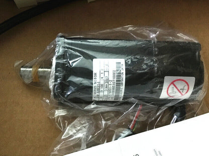 new 1PC YASKAWA SERVO MOTOR SGMAH-01A1A-AD11 01A1AAD11 In Box ping - YASKAWA