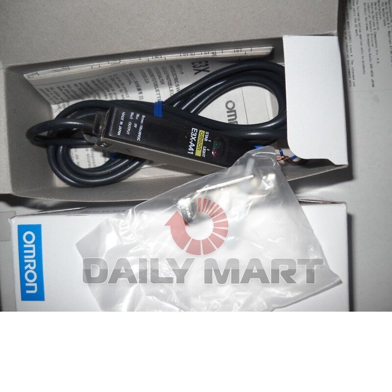 new Omron E3X-A41 E3XA41 Photoelectric Switch in Box NIB - OMRON
