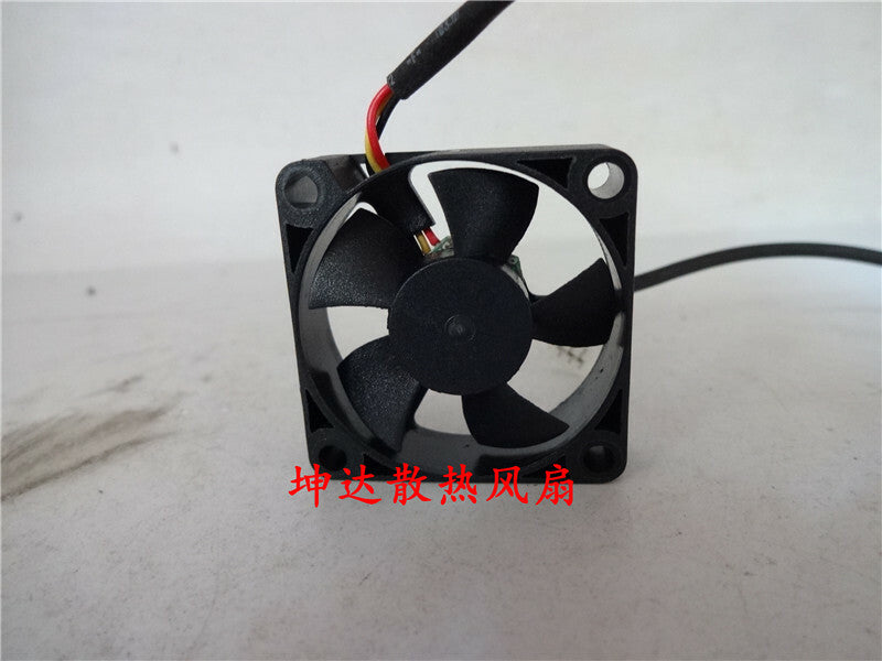 1pcs ADDA AD3512MB-G53 3510 projector fan