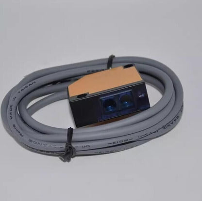 1PC  Fotek A3G-4MX A3G-4MX+MR-1 Photo Sensor In Box  Free Ship