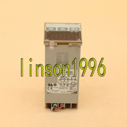 used Omron E5CS-R1KJX Temperature Controller Good - OMRON