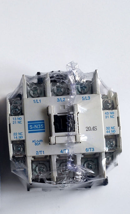 1PCS  MITSUBISHI AC contactor S-N35 AC24V Normally open
