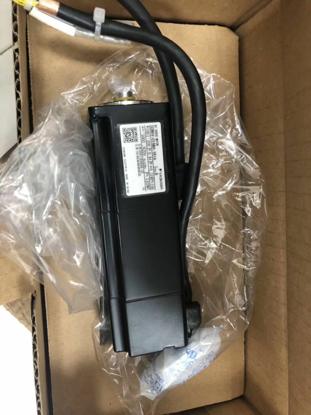 YASKAWA SERVO MOTOR SGMAV-01ANA-YR11 SGMAV01ANAYR11