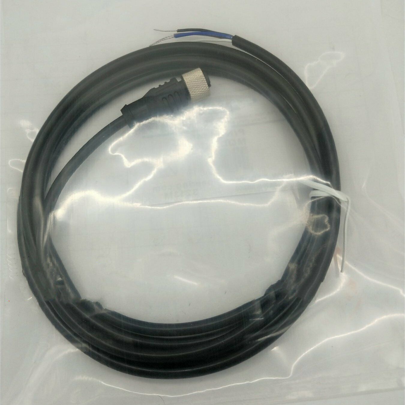 new one  BANNER MQDC-406 Sensor connection line spot stock