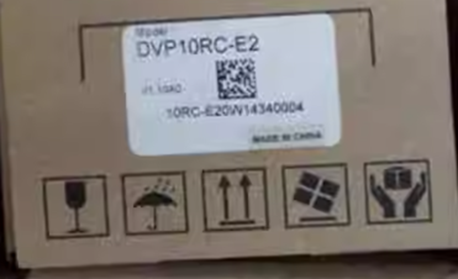 new  DELTA DVP10RC-E2 Input Module