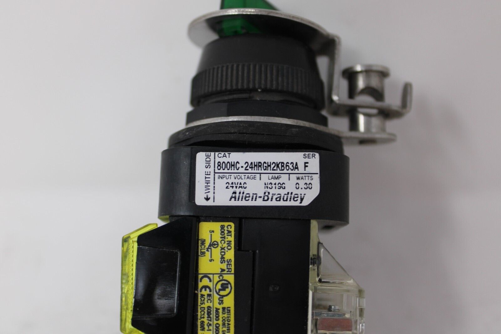 used Allen Bradley 800HC-24HRGH2KB63A Selector Switch - ALLEN BRADLEY