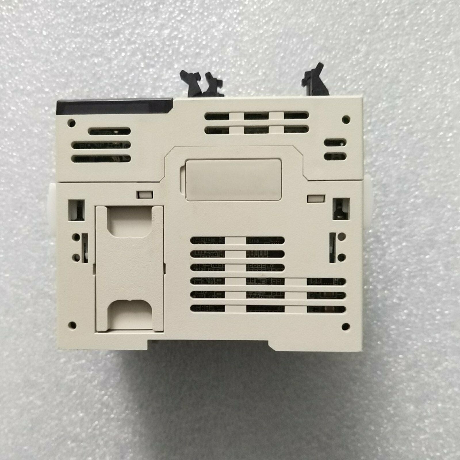 used ONE Mitsubishi FX3UC-64MT/D programmable controller - MITSUBISHI
