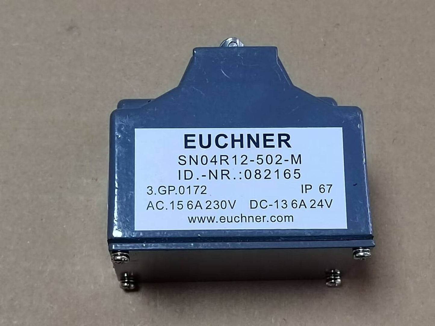 new EUCHNER SN04R12-502-M Limit Switch