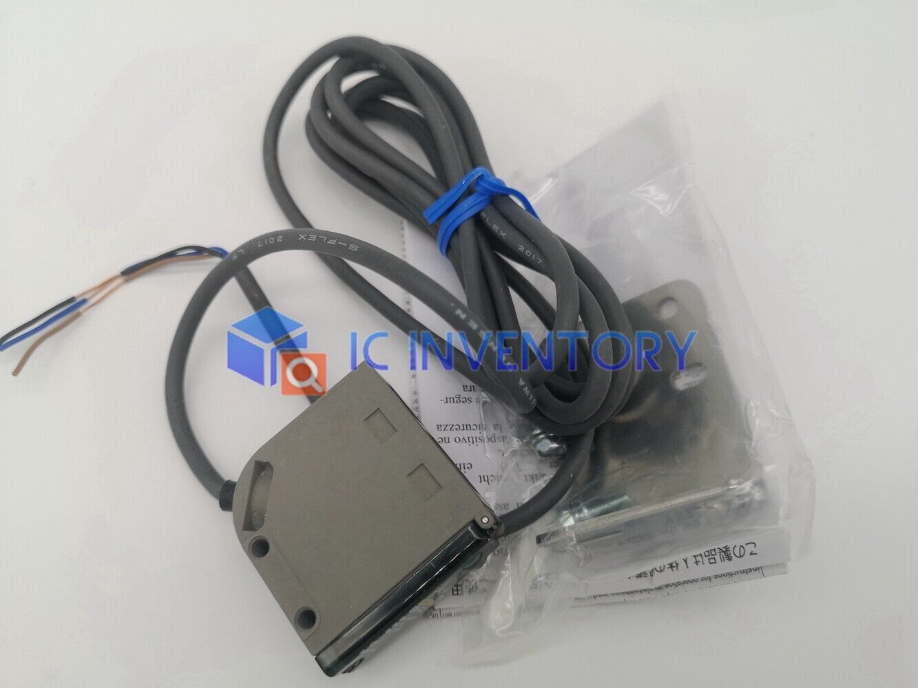 new 1PCS OMRON E3S-CL2 Diffuse Photoelectric Sensor Switch - OMRON