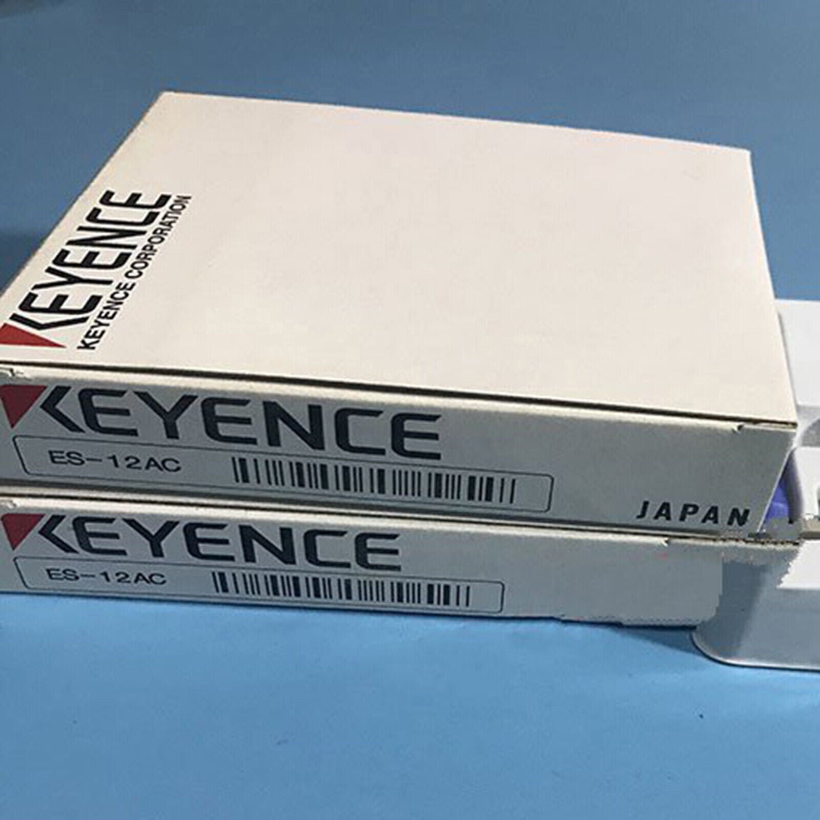 1-PC Fiber Optic Amplifier with ES-12AC Fiber Optic Amplifier - KEYENCE