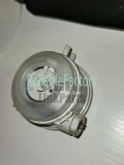 1PCS 604.9110030 pressure switch