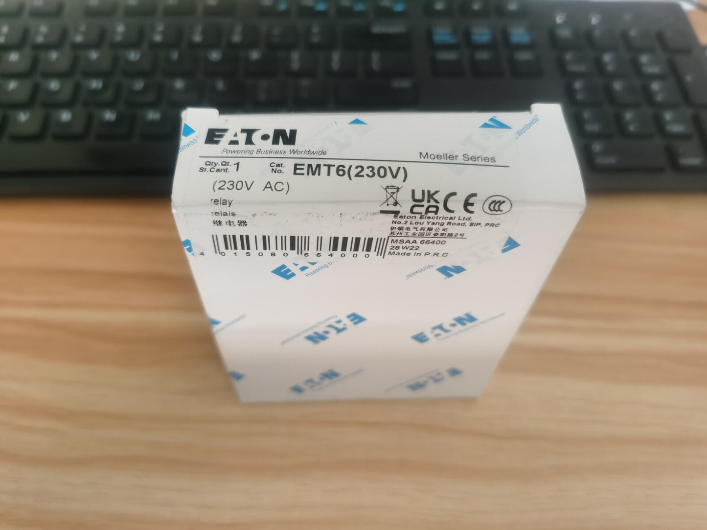 1PCS  Eaton Moeller EMT6 Relay 230VAC In Box