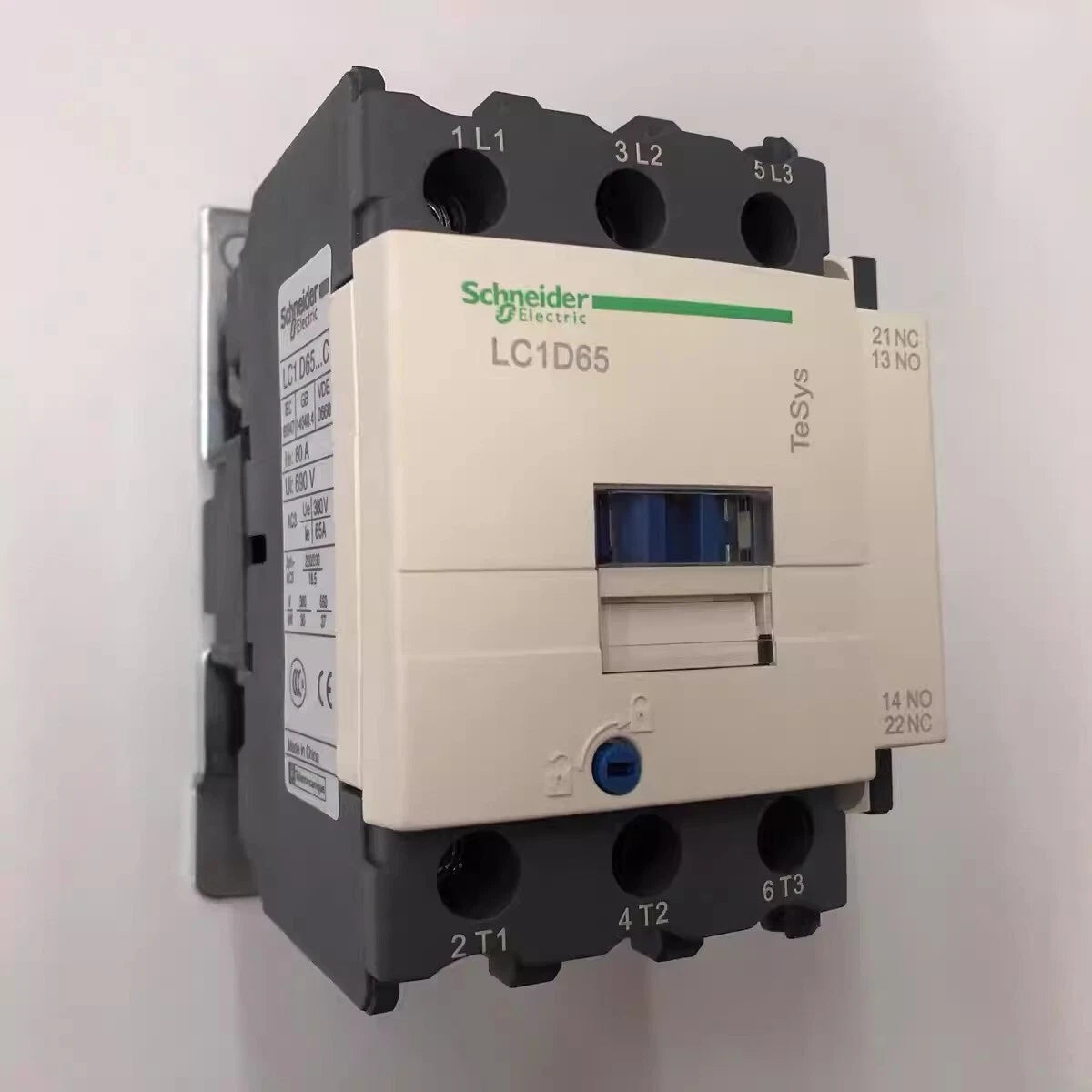 1PCS for LC1D65P7C AC230V 50/60Hz 3-Pole AC Contactor