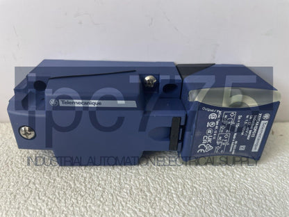 1PCS Schneider XS7C4A1DPG13 Proximity Switch Sensor - High-Quality Proximity Sensor Unit - SCHNEIDER