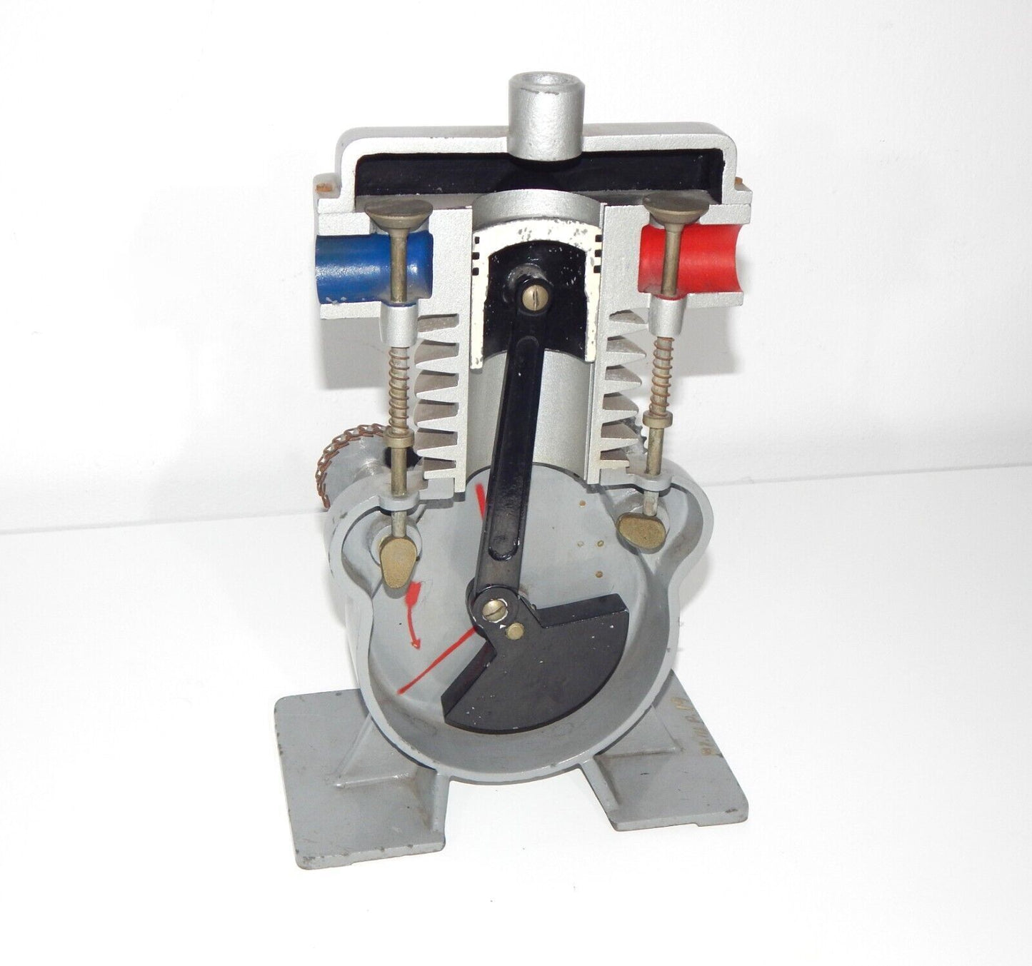 Used Old Driving School Model Four-Stroke Engine Demonstration Model - KOEED
