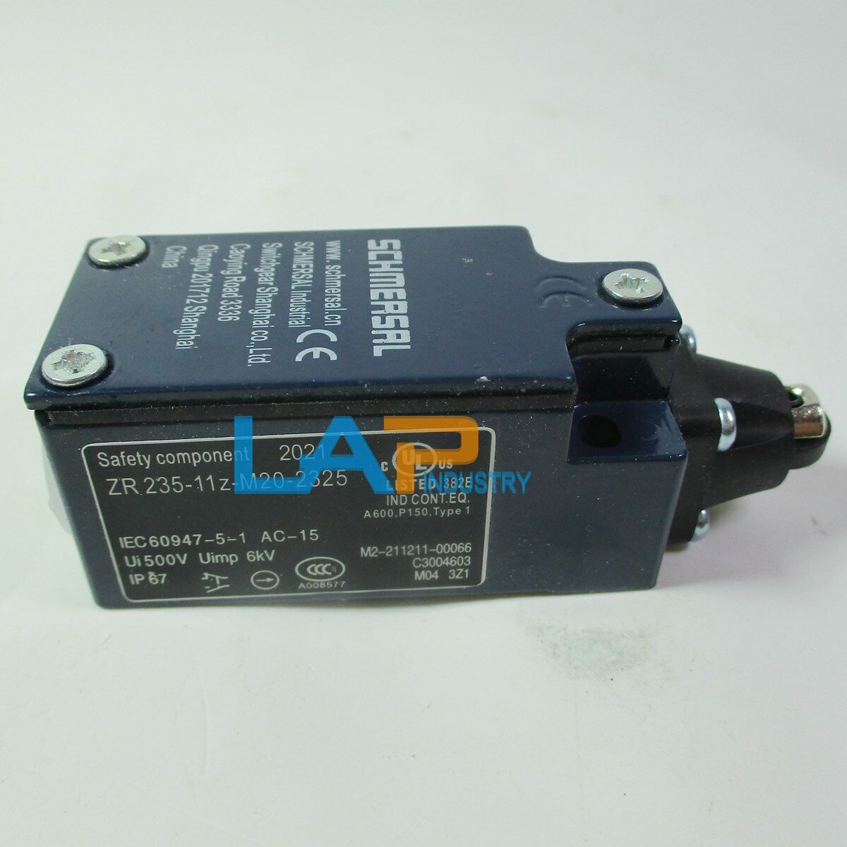 new 1Pcs  For SCHMERSAL limit switch ZR235-11z-m20-2325