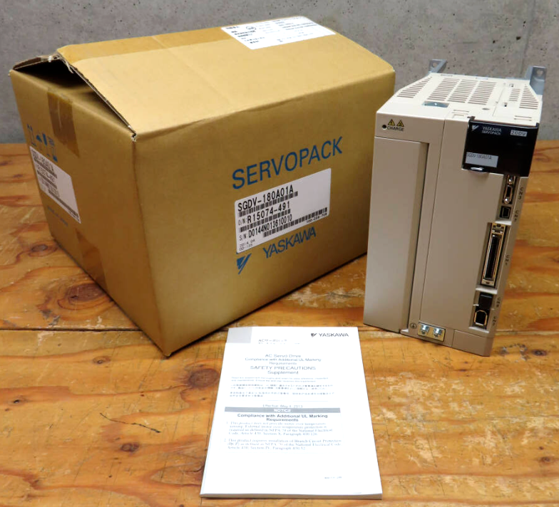 Yaskawa SGDV-180A01A SERVOPACK | High-Efficiency Industrial Motor Controller | 180V, 1A, 180W | Compact Design | 1.8kg - YASKAWA