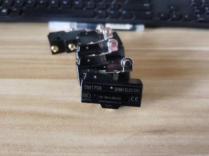 5PCS  SAMD SM1704  MICRO SWITCHES FREE SHIP