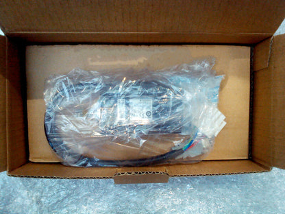 1PC YASKAWA SERVO MOTOR SGMJV-01ADE6E SGMJV01ADE6E