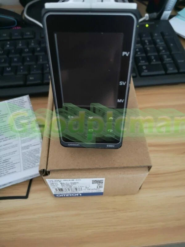 Digital Omron Temperature Controller E5EC-RR2ASM-820 In Box #OM