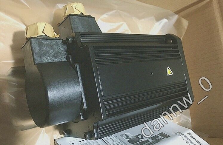 New Panasonic MDMA302P1G AC Servo Motor - PANASONIC