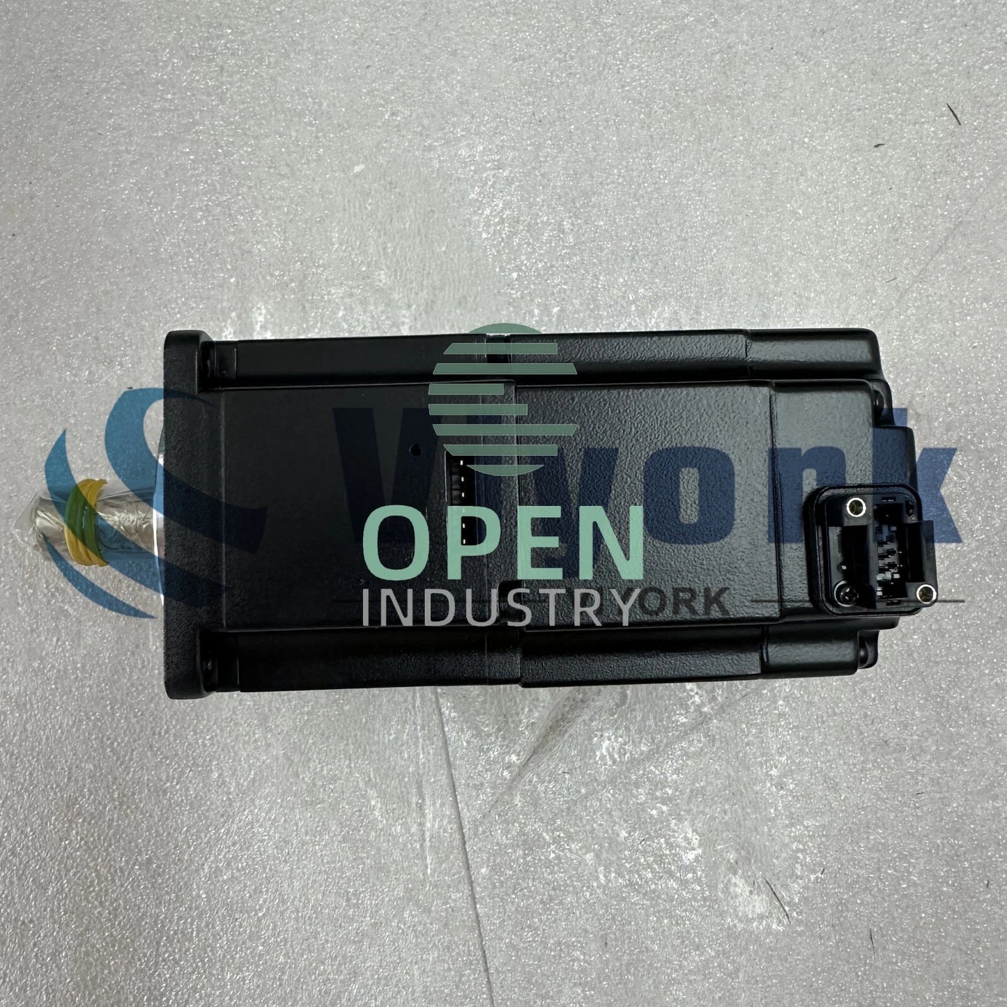 1PCS Yaskawa SGMAS-02A2A2C AC SERVO MOTOR