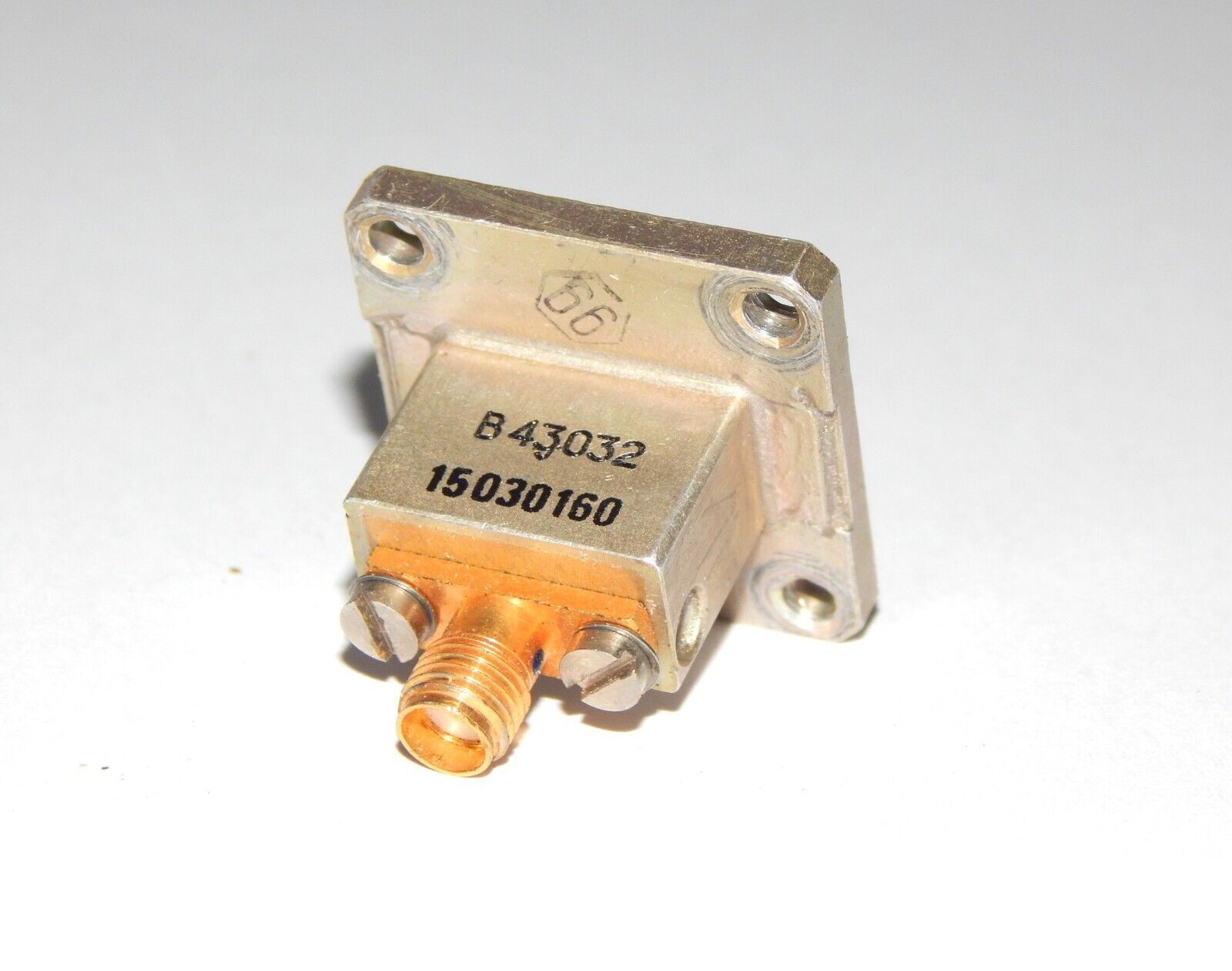 used Waveguide Adapter WR62 to SMA - ACCUCOM
