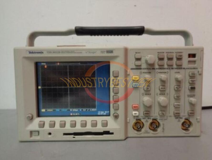 Used Tektronix TDS3052B Oscilloscope 500MHz - TEKTRONIX