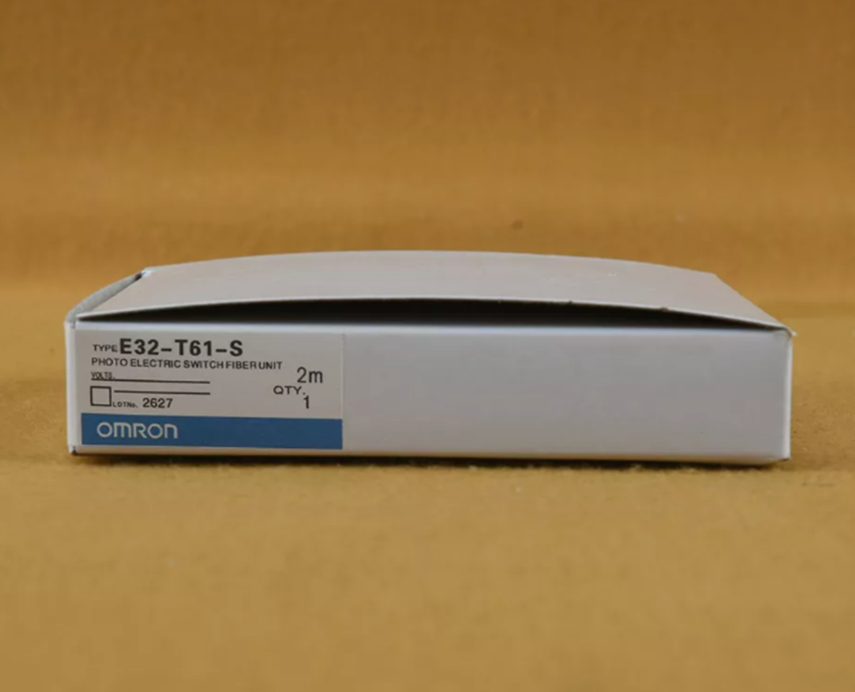 OMRON E32-T61-S Photoelectric Sensor - OMRON
