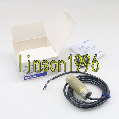 Omron E2K-X15MF1 Capacitive Proximity Switch - OMRON