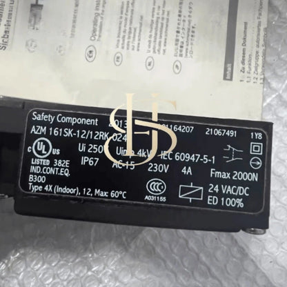 1PCS Schmersal AZM 161SK-12/12rk-024 Safety Interlock Switch