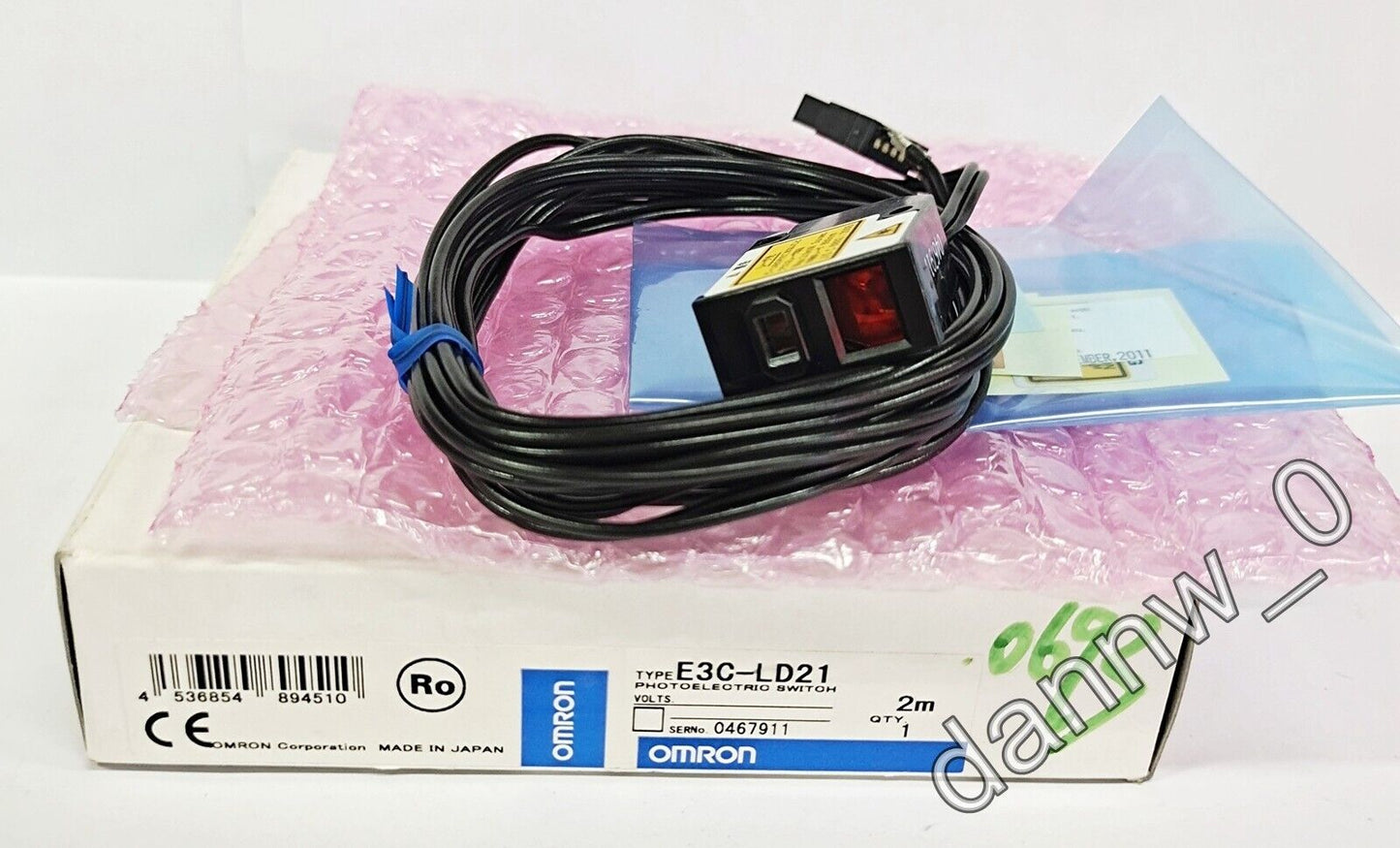 OMRON E3C-LD21 Photoelectric Sensor Switch - OMRON