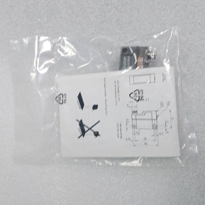 BAUMER FHDK 14P5101/S35A PHOTOELECTRIC SENSOR ( IN PACKAGE)
