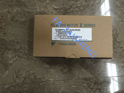1PC YASKAWA SERVO MOTOR SGMPH-01AAE4CD