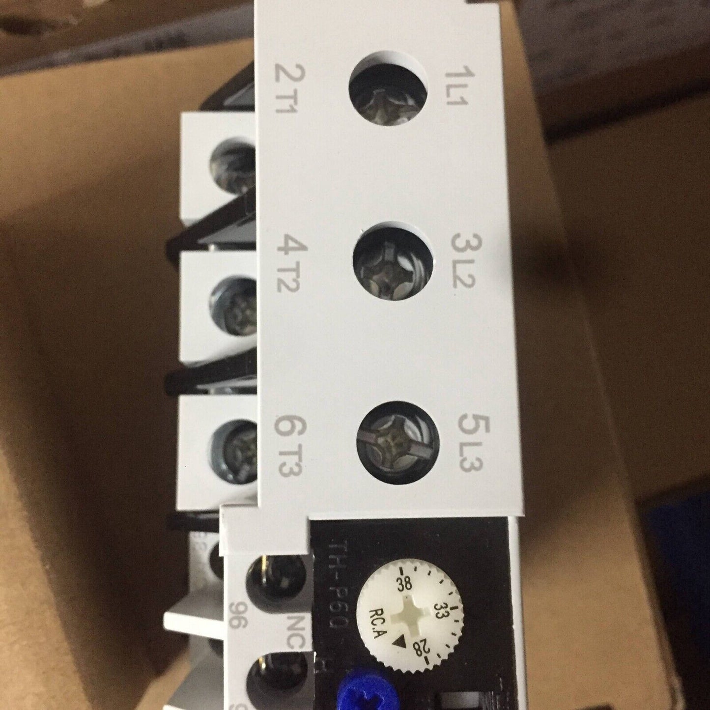 SHIHLIN TH-P60E Thermal Overload Relay 28A, 28A, 100°C, 24V, 200W - SHIHLIN