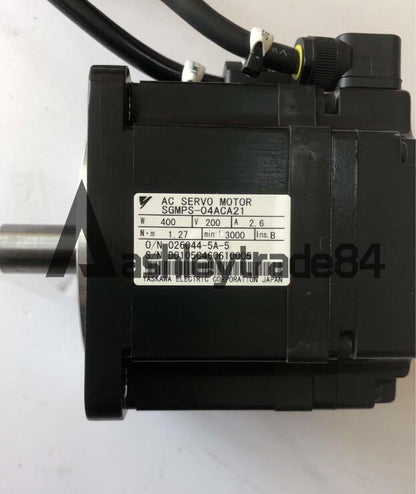used 1PCS Yaskawa Servo Motor SGMPS-04ACA21