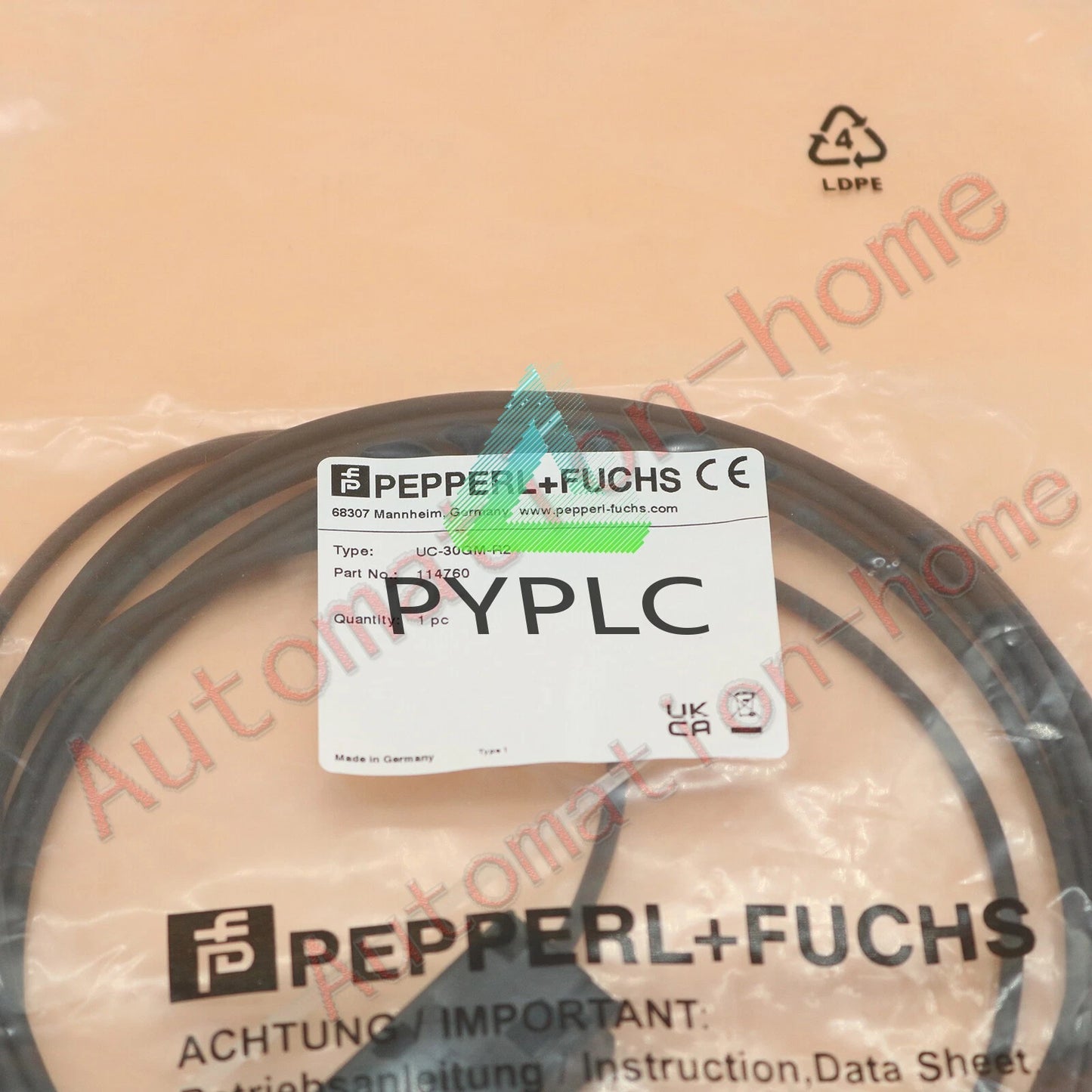 1Pcs Pepperl+Fuchs UC-30GM-R2 interface cable Free Shipping