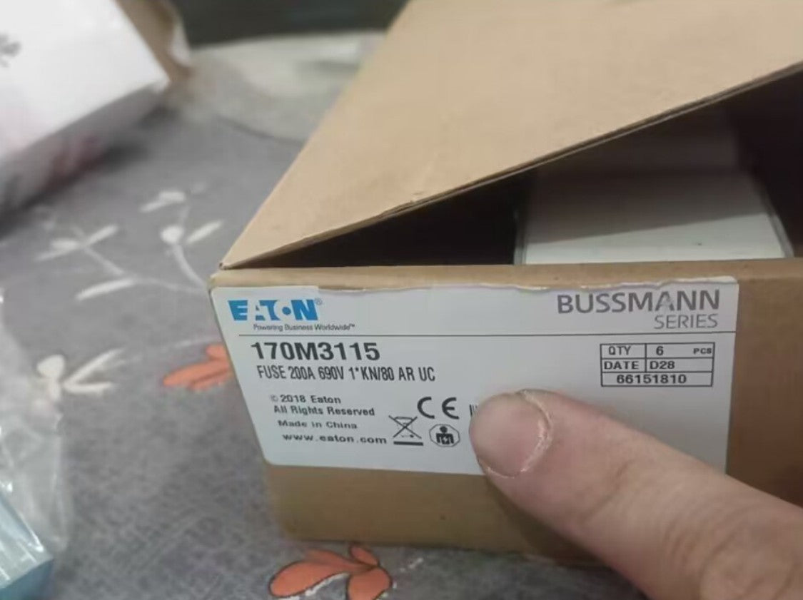 1PC  Eaton Moeller Bussmann 170M3115 Fuses 200A 690V In Box
