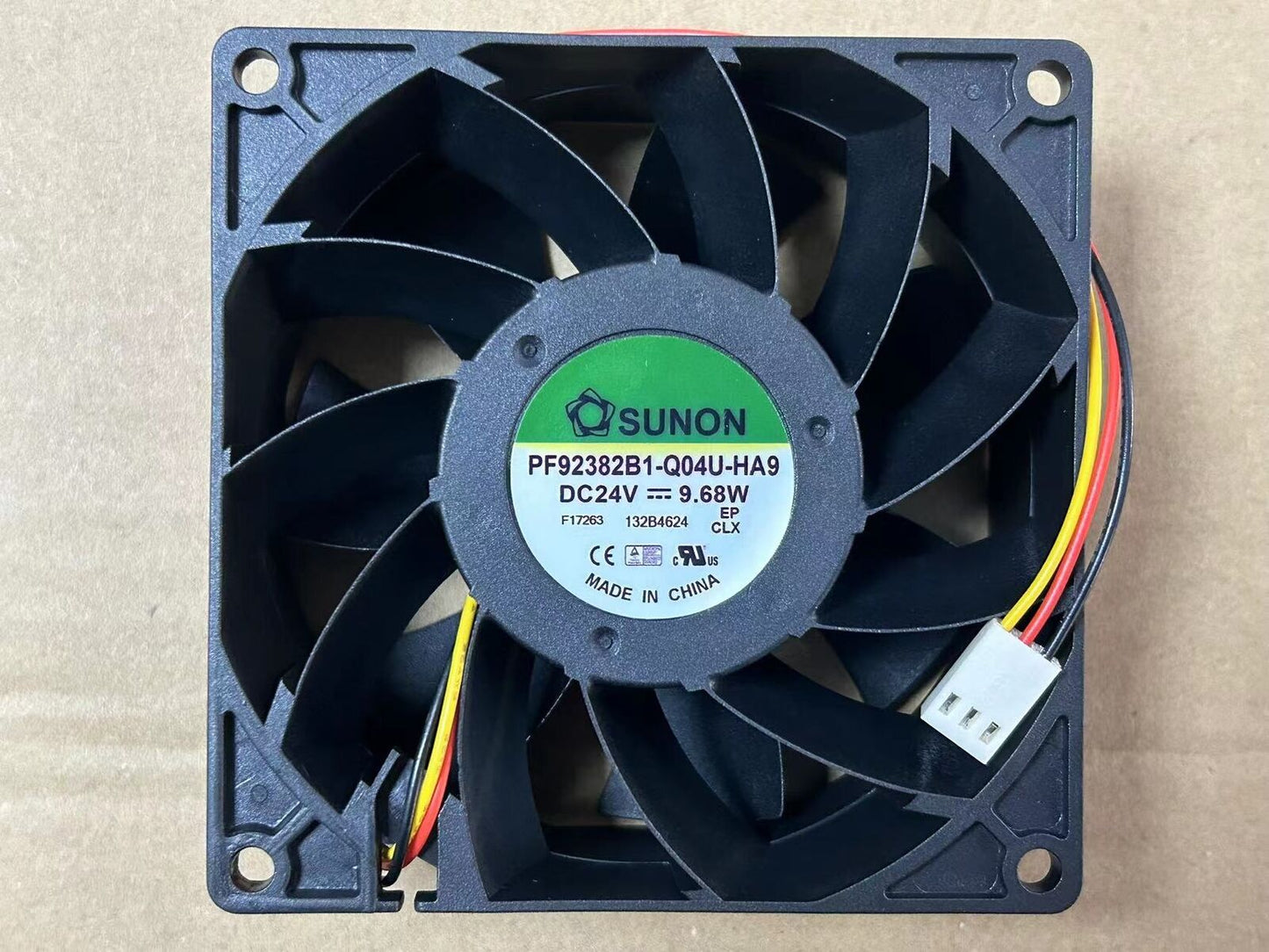 new PF92382B1-Q04U-HA9 SUNON 24V 9.68W 9038 3-wire inverter fan