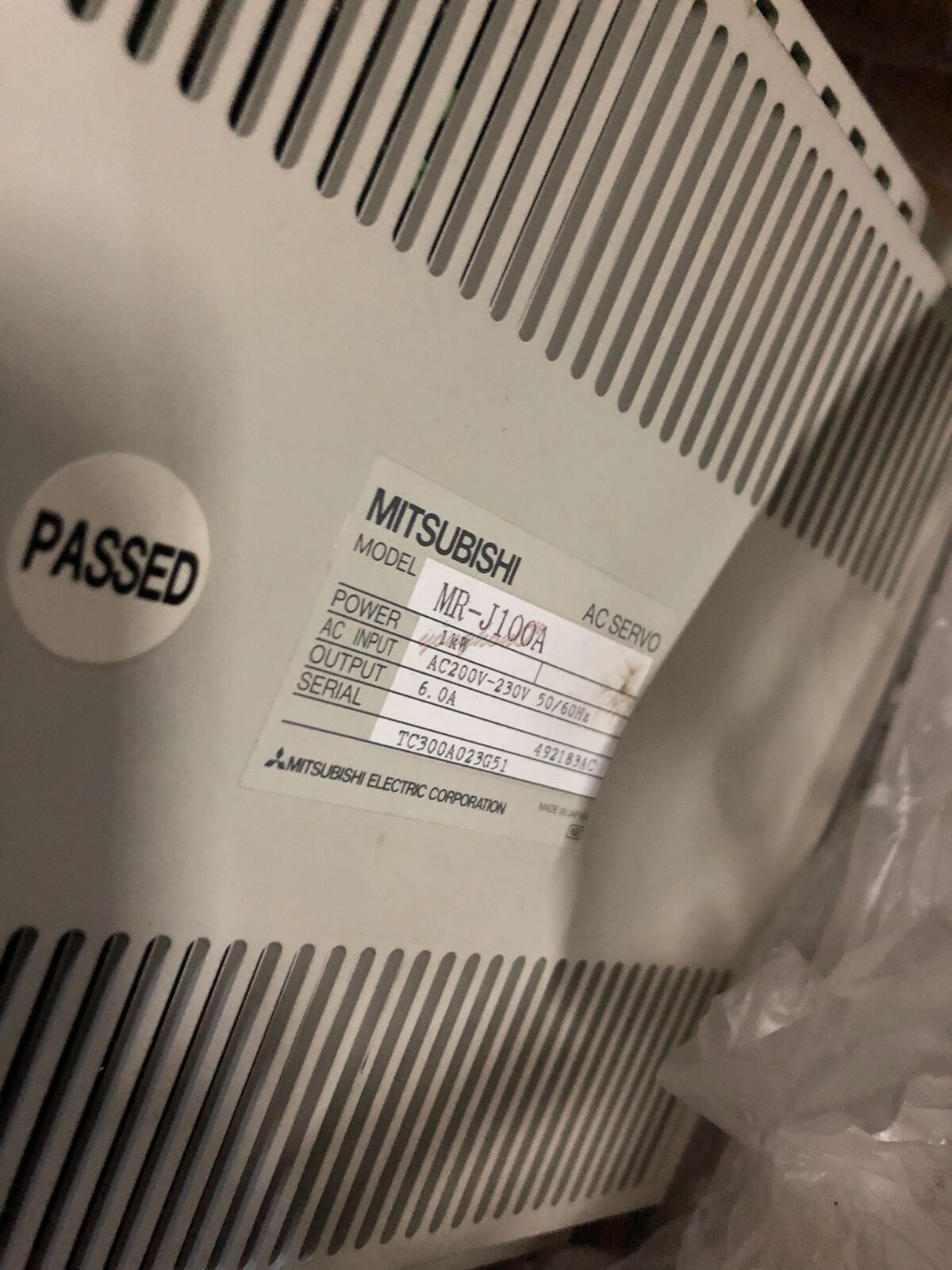 1PCS Mitsubishi servo driver MRJ100A – High Precision Motion Control - MITSUBISHI