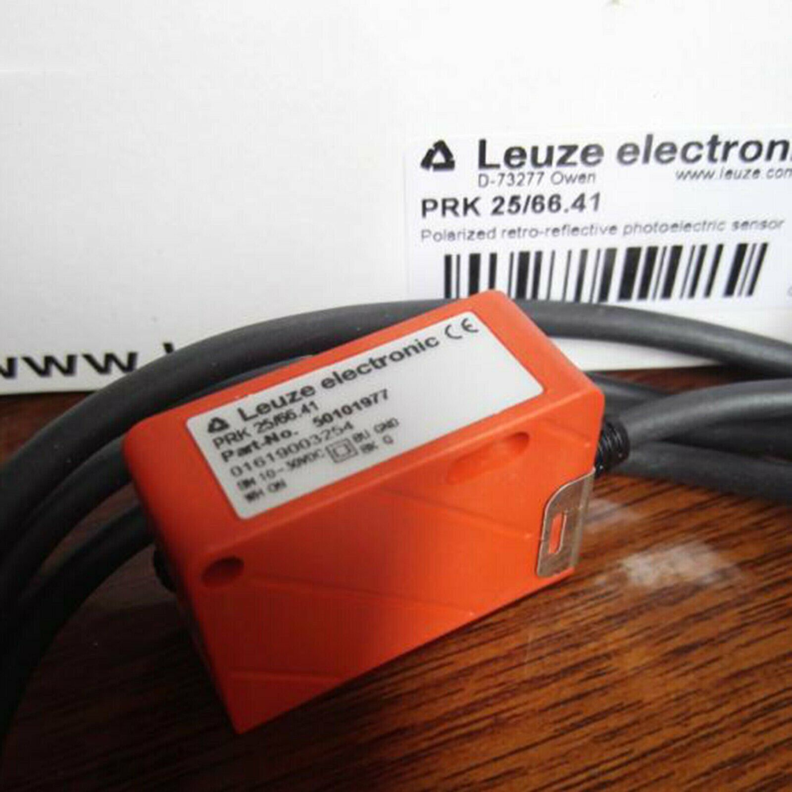 new 1PC  For Leuze PRK 25/66.41 sensor In Box