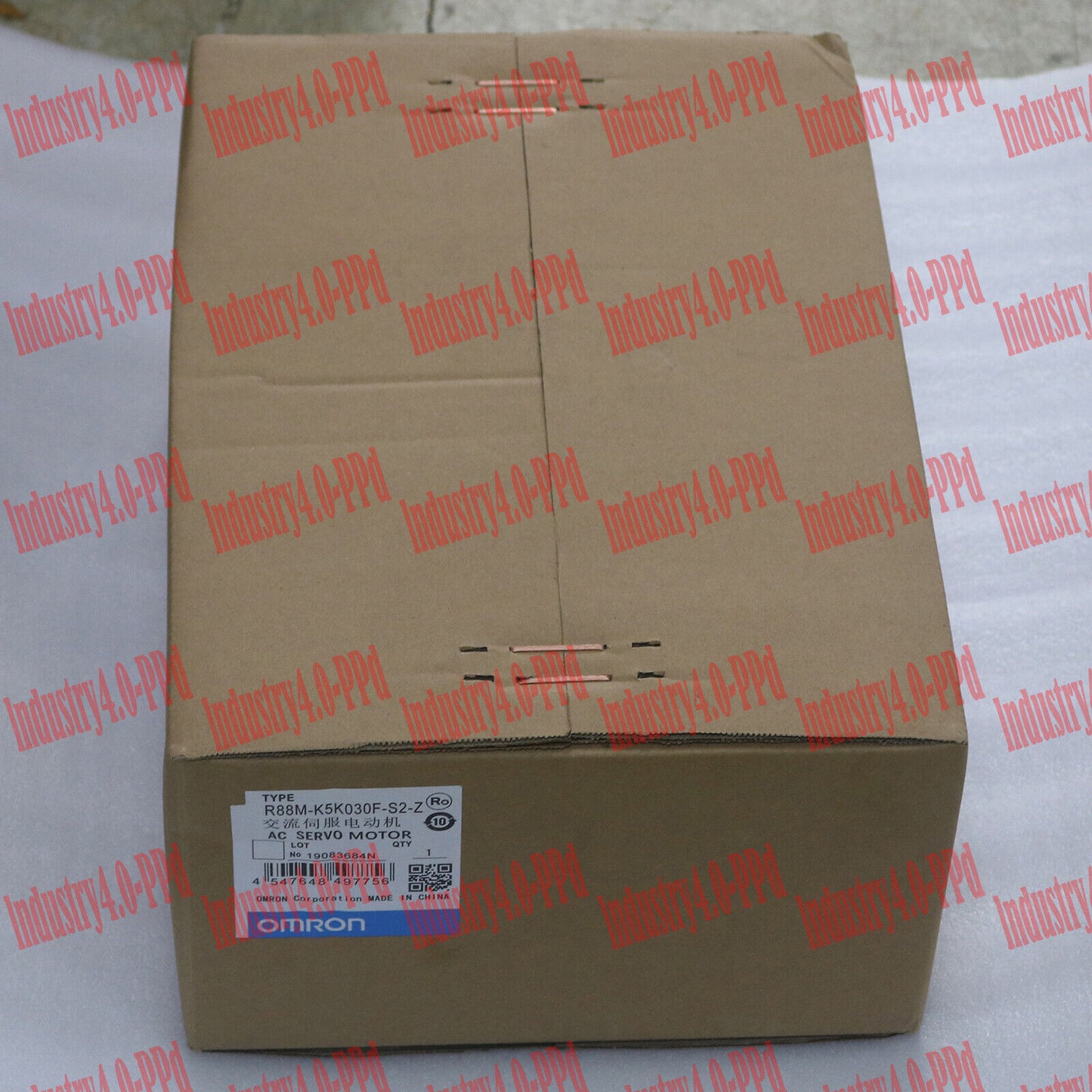 Omron R88M-K5K030F-S2-Z Servo Motor Fast Ship - OMRON