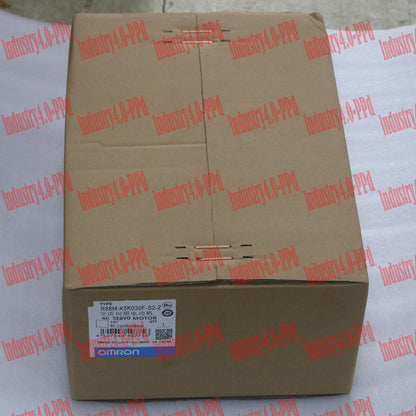 Omron R88M-K5K030F-S2-Z Servo Motor Fast Ship - OMRON