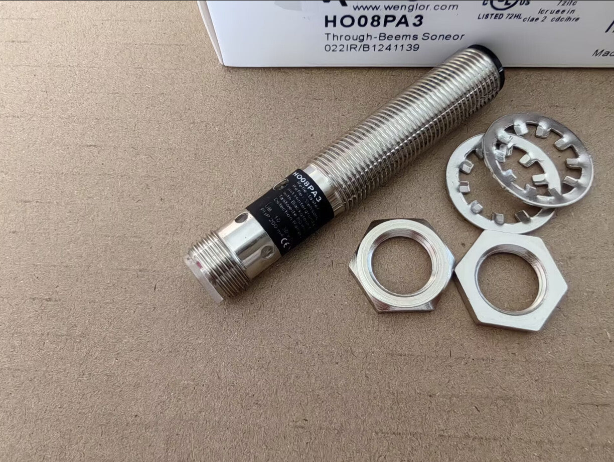 1PCS  Wenglor HO08PA3 Reflex-Sensor