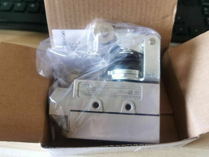 1PCS Omron ZE-NA2-2 ZENA22   Limit Switch - Free Shipping #OM