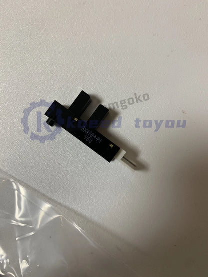 1PC OMRON EE-SX4009-P1