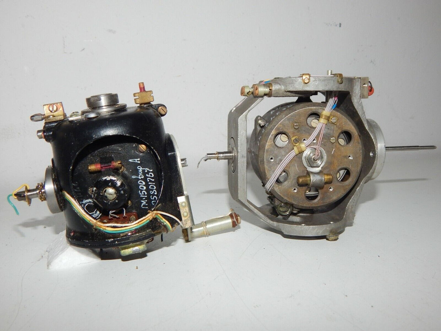 Used Gy-123 Gyroscope from Aircraft - GYROSCOPE SOLUTIONS