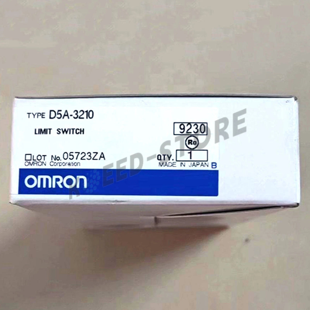 1PC Omron D5A-3210 limit switch D5A-3210 in box free shipping